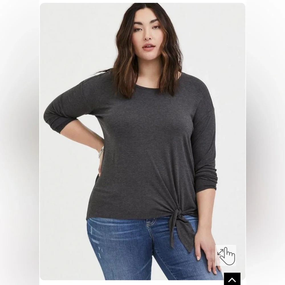 Torrid - Size 2 - Picture 1 of 13